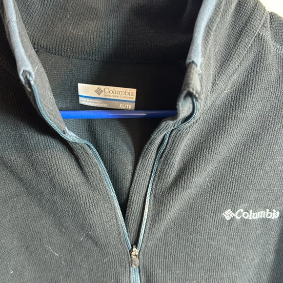 Columbia Size XL Women’s Black w/Grey Trim Omni-Wick Pull Over Athletic Jacket - Picture 2 of 4